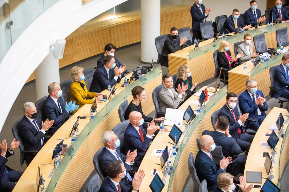 Seimo pavasario sesiją siūloma pratęsti iki liepos 1-osios