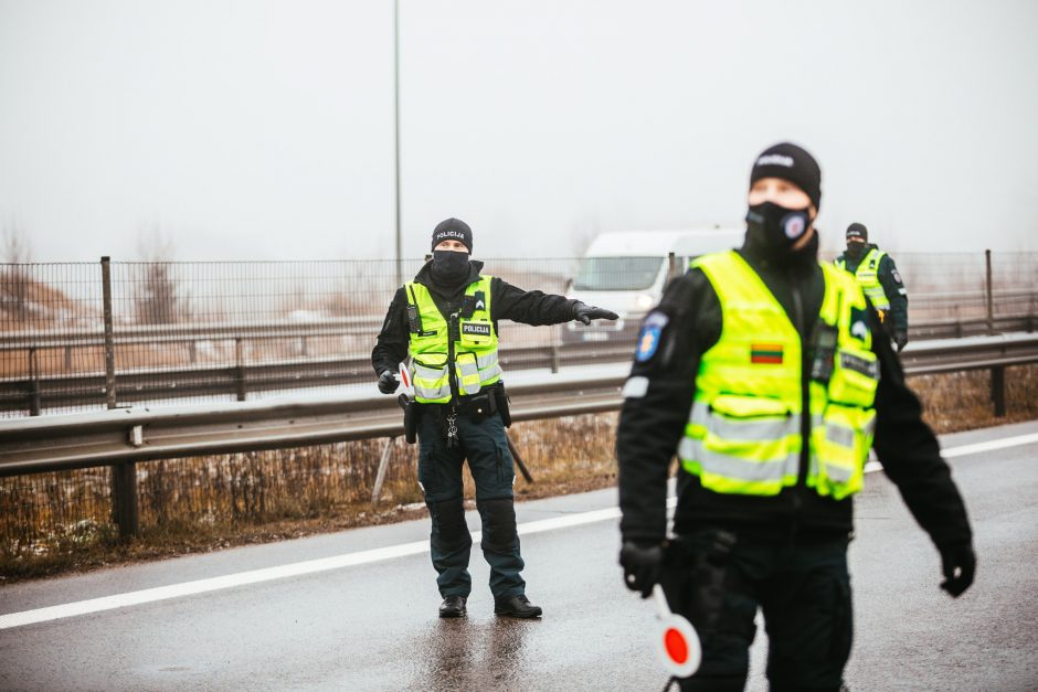 Policija intensyviai ruošiasi Velykų savaitgaliui: dirbs tūkstantinės pajėgos