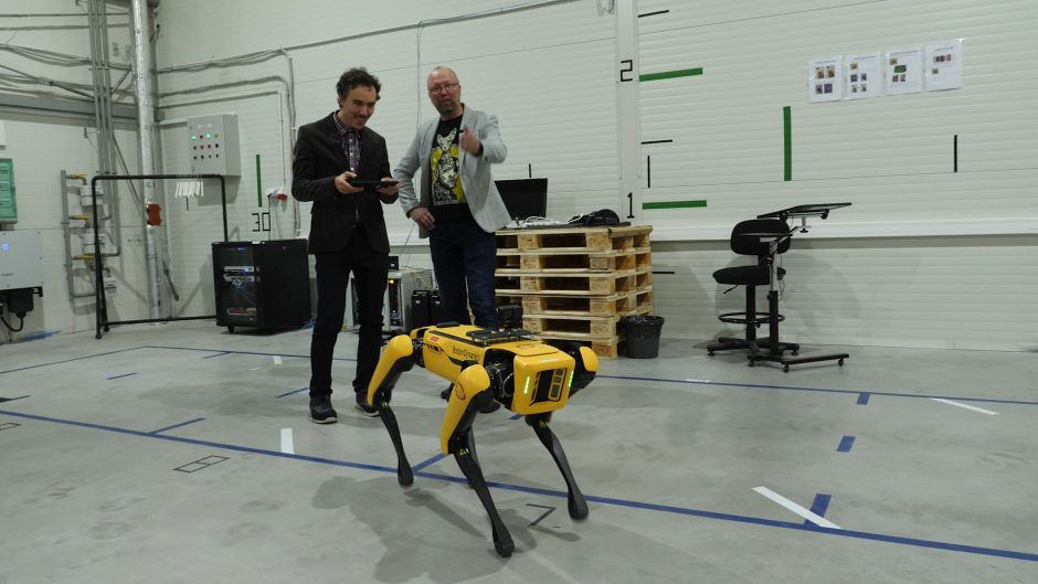 Kaune robotikos specialistai „dresuoja“ pažangiausią keturkojį robotą