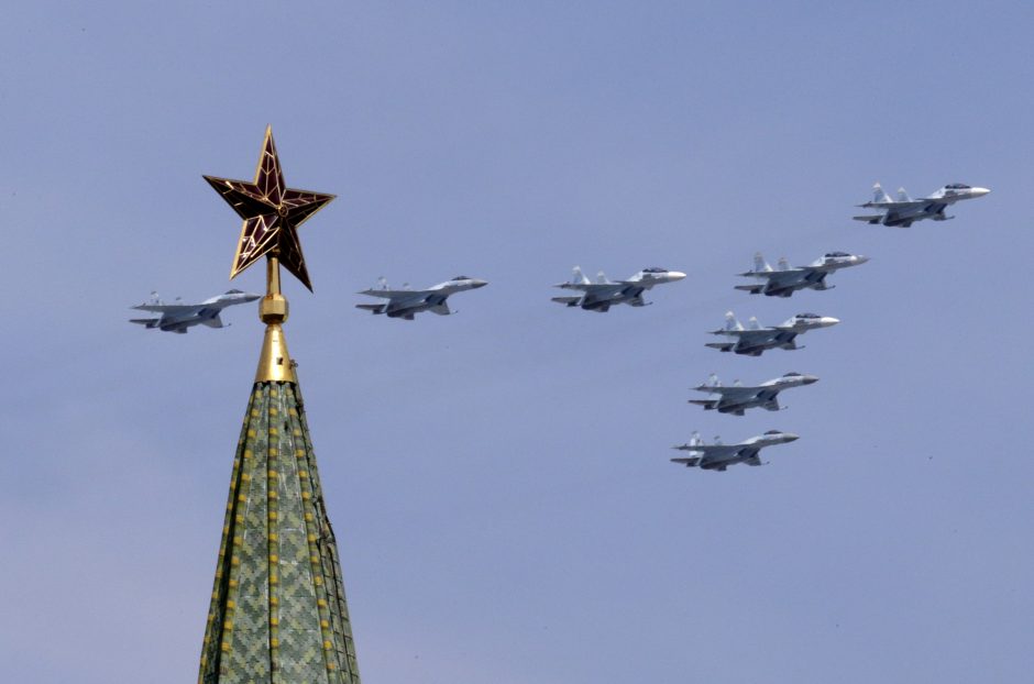 NATO naikintuvai vieną kartą kilo lydėti Rusijos lėktuvo