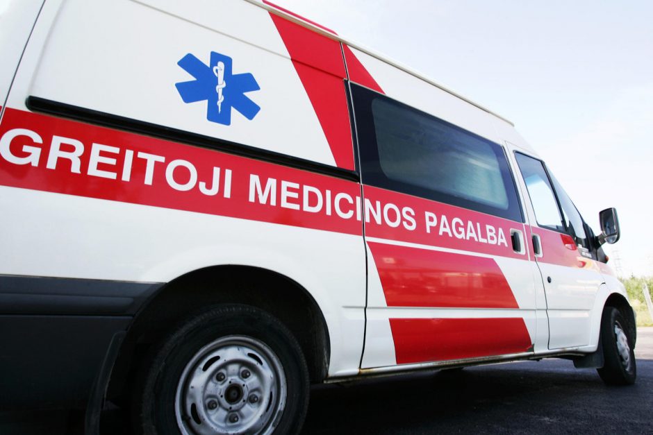 Vilniuje partrenktas paspirtuku važiavęs vyras atsidūrė ligoninėje