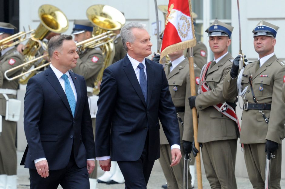 G. Nausėda sveikina Lenkiją ir ją vadina viena artimiausių sąjungininkių