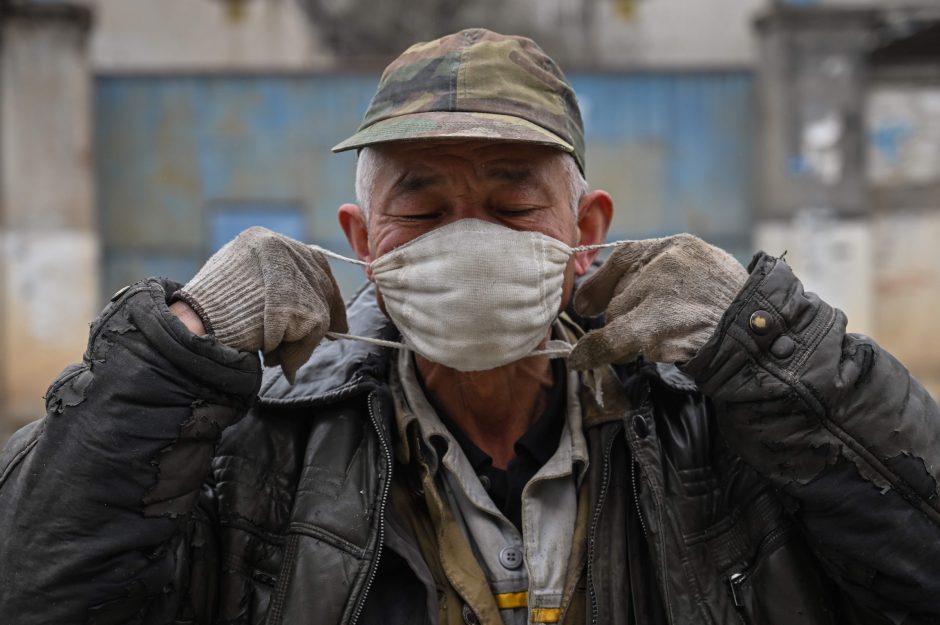 Nerimas auga: Kinijoje naujojo viruso aukų skaičius jau perkopė 100