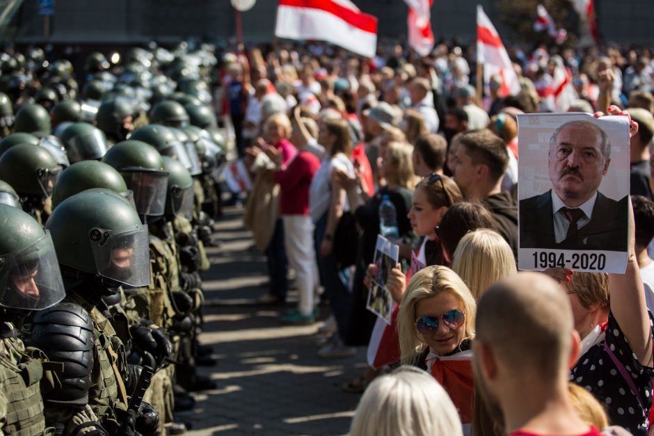 Baltarusijos opozicionierius ragina Vakarus nusiųsti Rusijai „stiprią žinią“