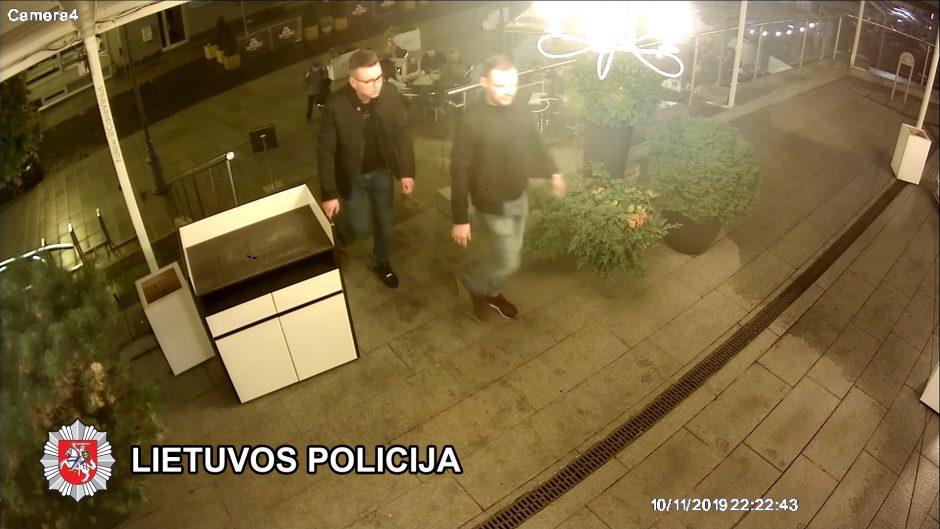 Policija ieško vagių: ištuštino kavinės lankytojų kišenes