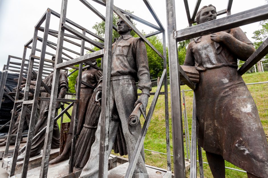 Sovietines Žaliojo tilto skulptūras ketinama nuomoti