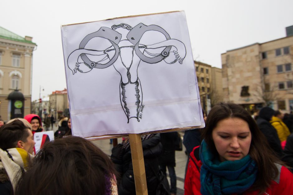 Dėl abortų draudimo Seimas turėtų apsispręsti šią sesiją