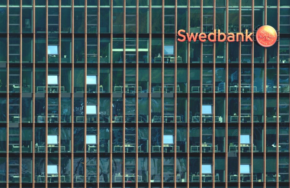 Konkurencijos taryba tiria galimą „Swedbank“ piktnaudžiavimą