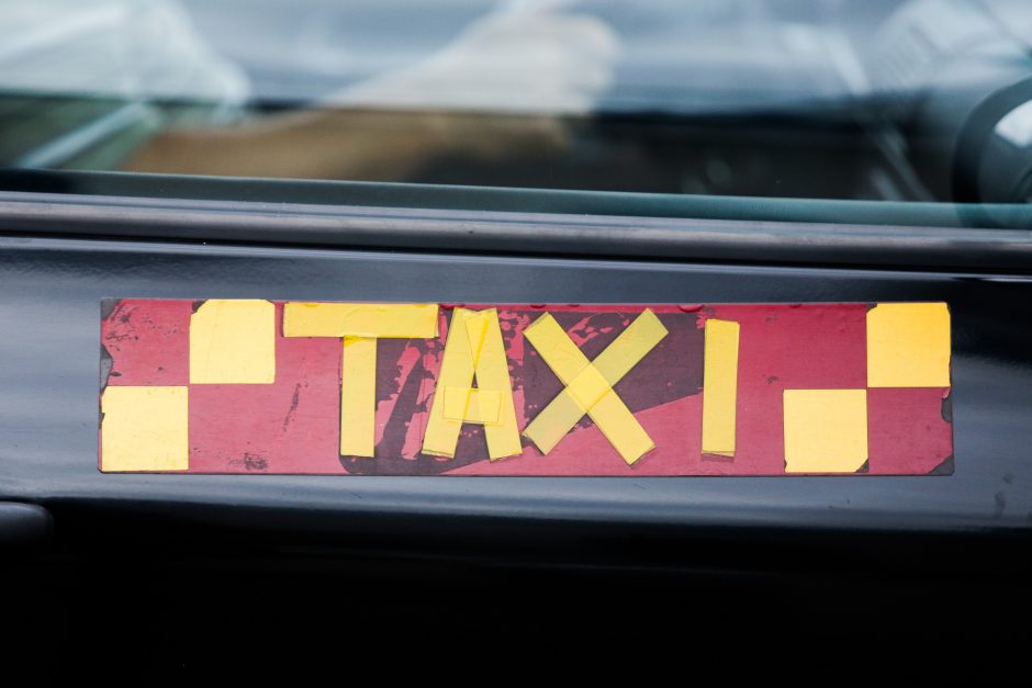 Vilniaus taksi verslo tamsioji pusė – šimtai tūkstančių nuslėptų mokesčių