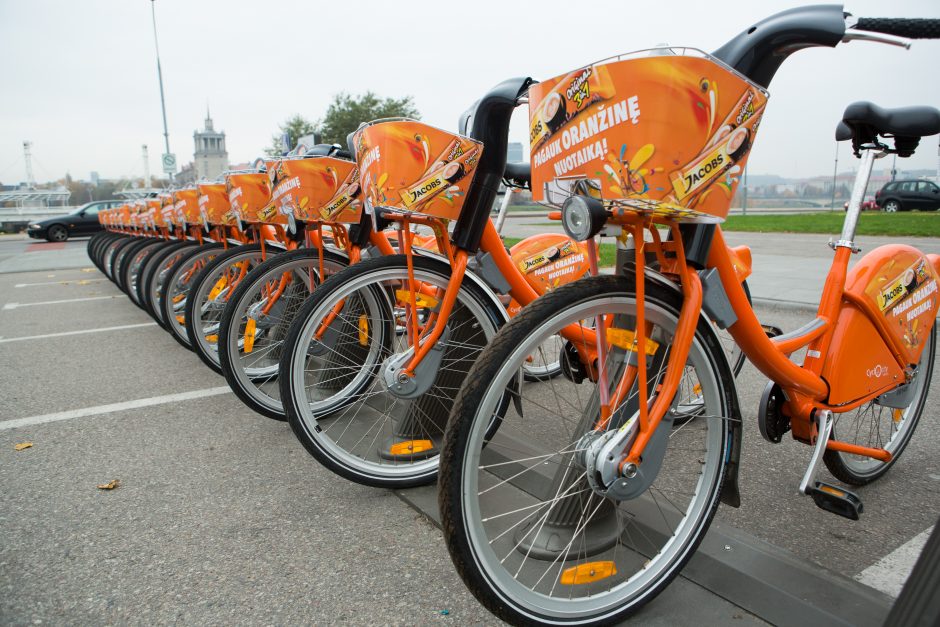 Jau netrukus vilniečiai sės ant oranžinių dviračių