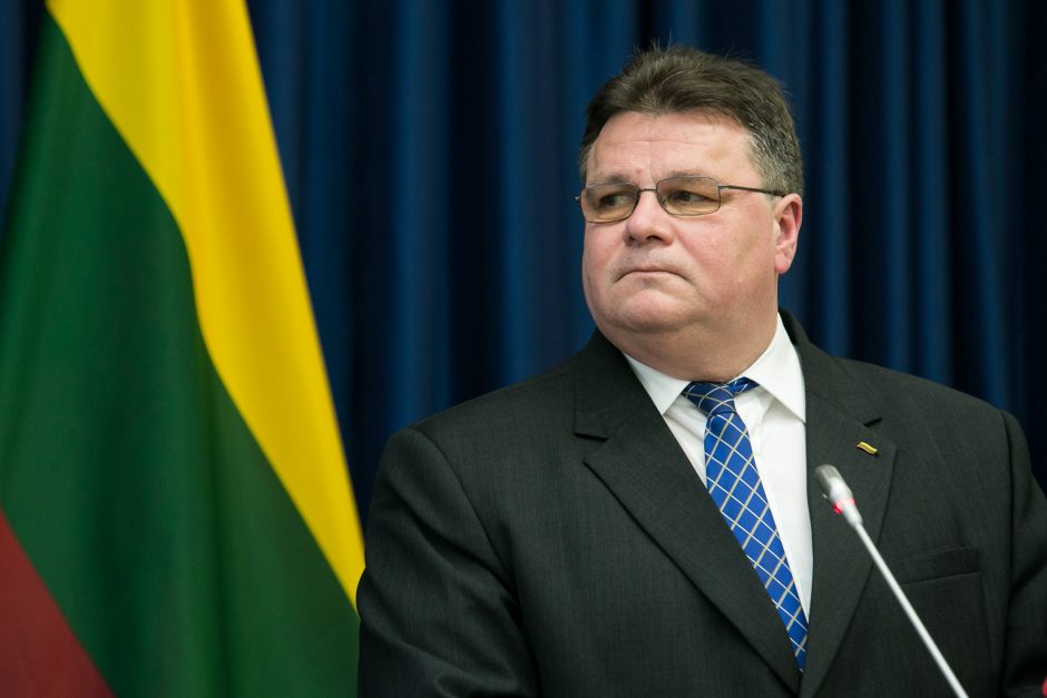 Ministras: į Lietuvą jau grįžo apie tūkstantis užsienyje įstrigusių piliečių