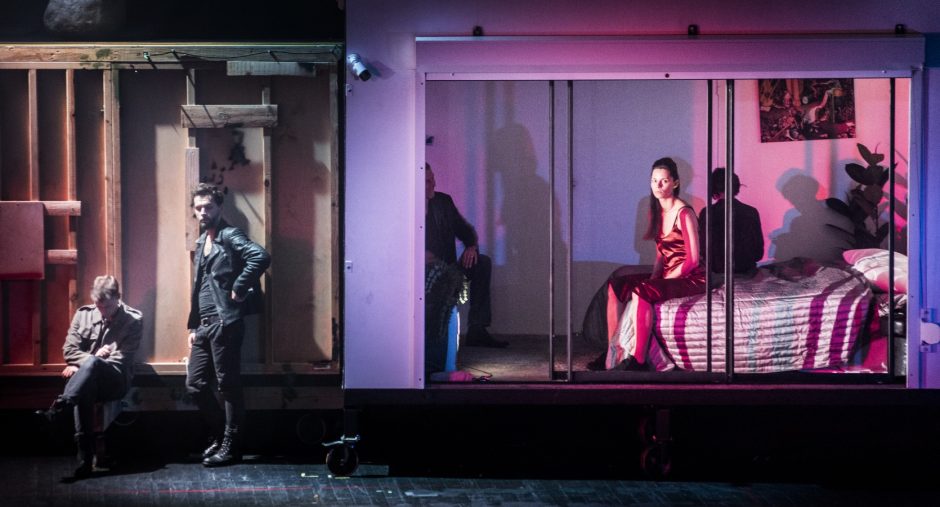 Dėl koronaviruso Nacionalinis dramos teatras atšaukia gastroles Kinijoje