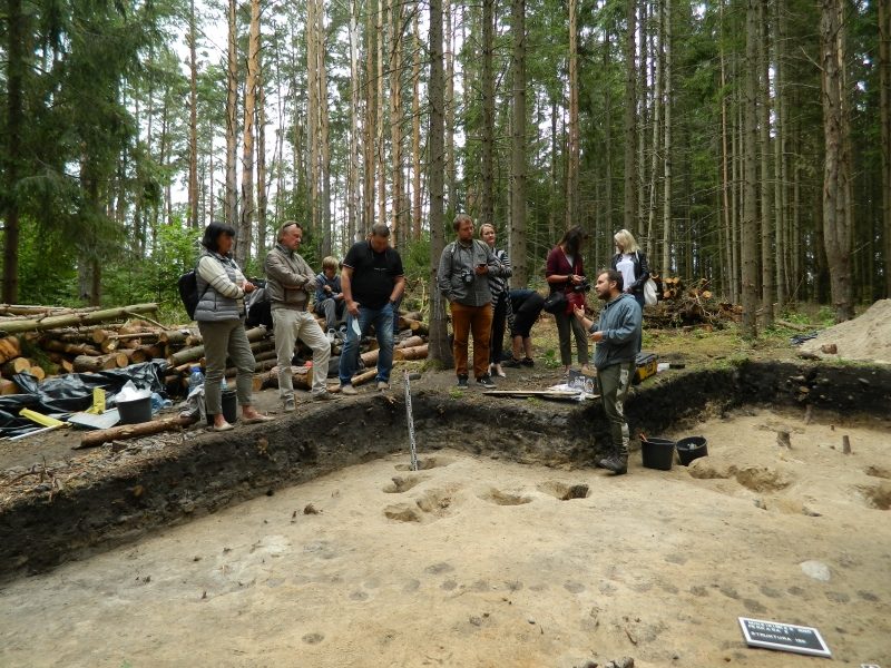 Mineikiškių piliakalnyje archeologai rado 3 tūkst. metų senumo gyvenvietę