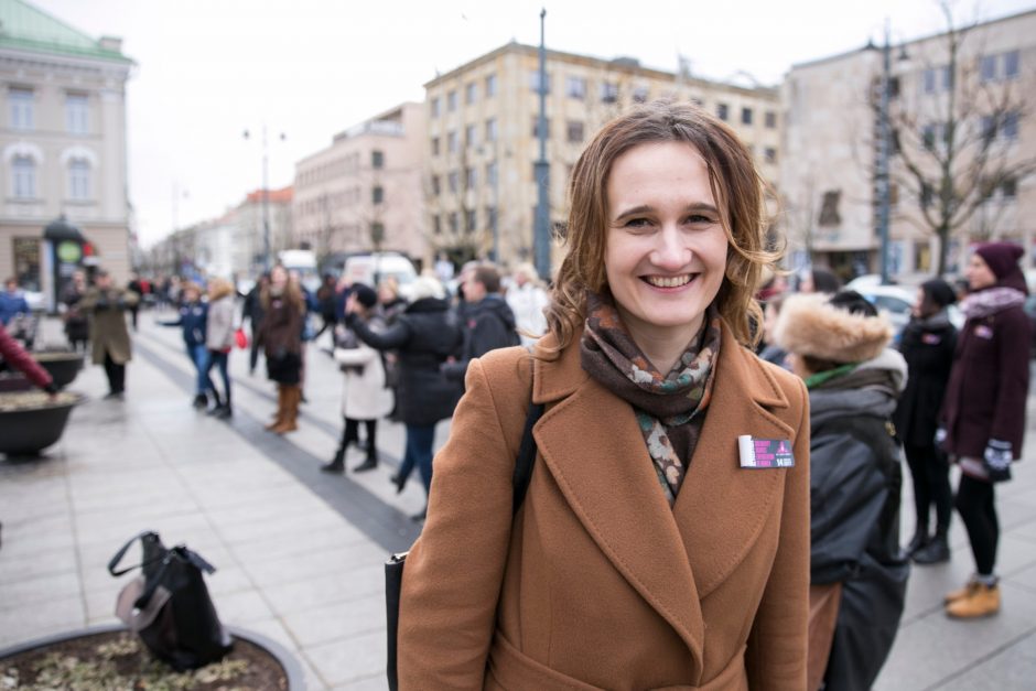 V. Čmilytė-Nielsen kviečia prisijungti prie kampanijos prieš smurtą prieš moteris