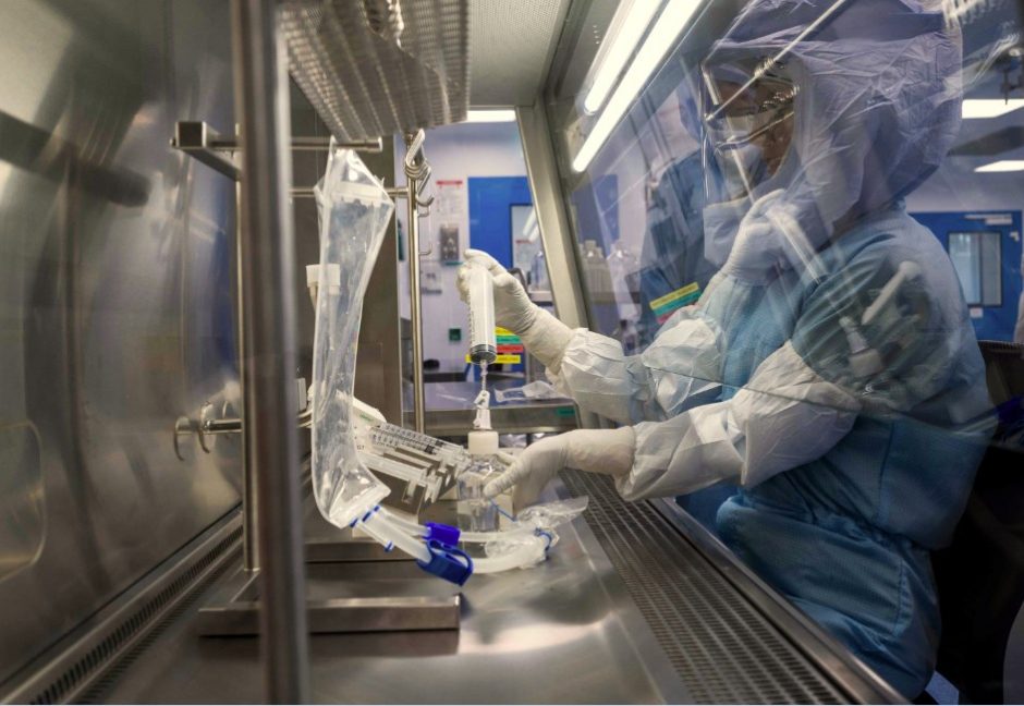 Prancūzijoje pradedama gaminti „Pfizer“ ir „BioNTech“ vakcina
