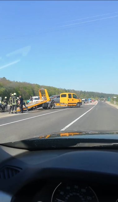 Kelyje Kaunas-Lapės-Jonava per avariją nukentėjo trys žmonės