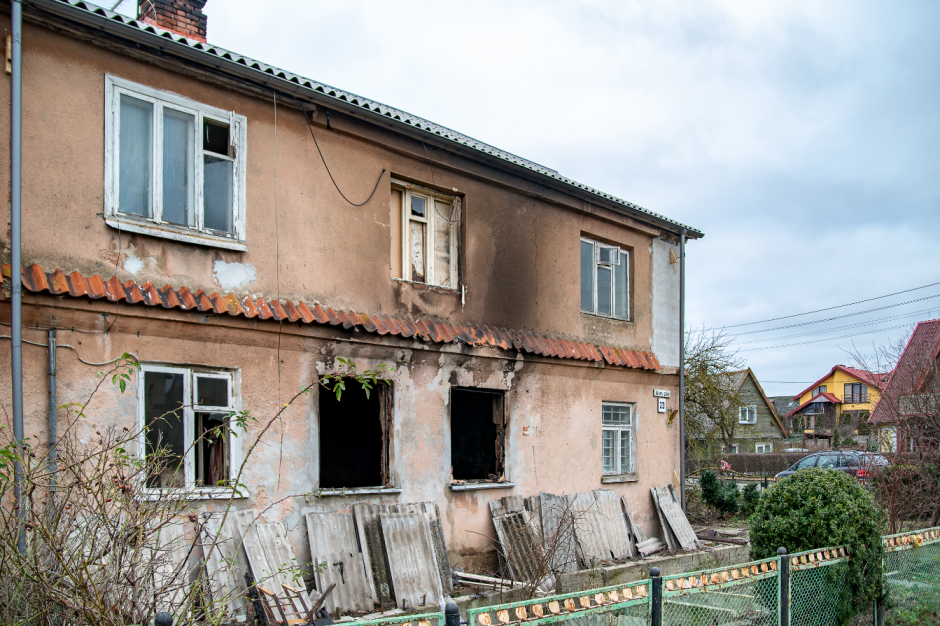 Klaipėdoje degė gyvenamasis namas, liepsnose žuvo vyras