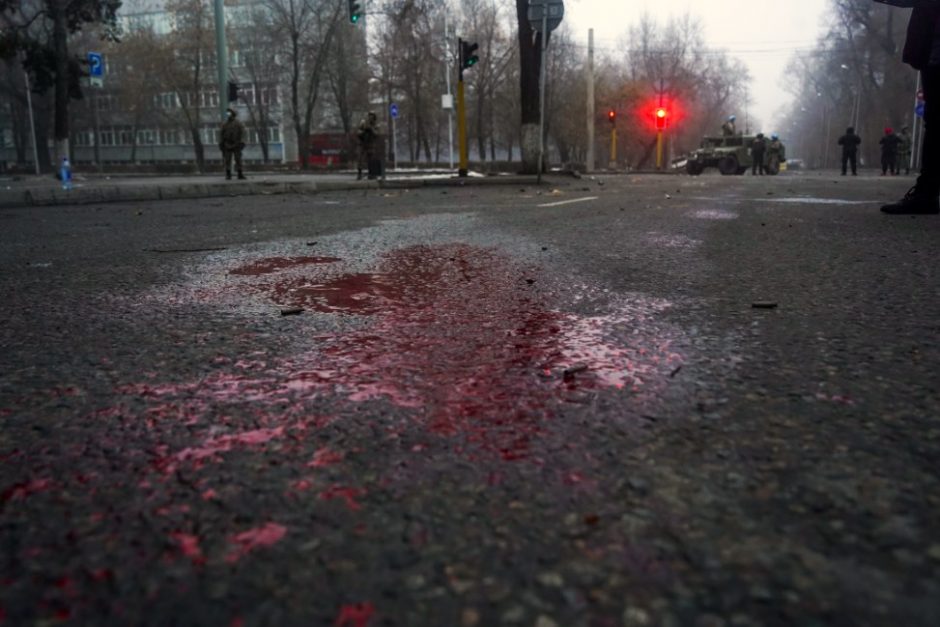 Kazachstano prokurorai pranešė apie 225 per neramumus žuvusius žmones