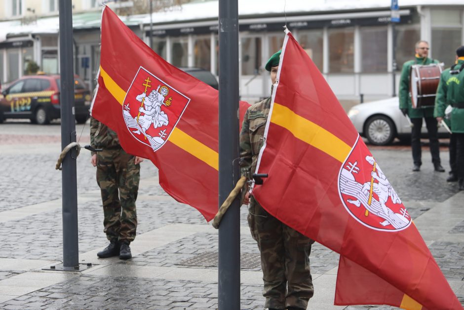 Vilnius švenčia gimtadienį – Rotušės aikštėje iškils miesto vėliavos