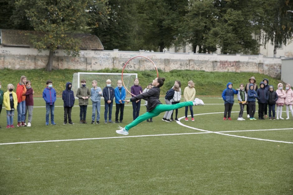 Vilniuje atidaromi atnaujinti mokyklų aikštynai