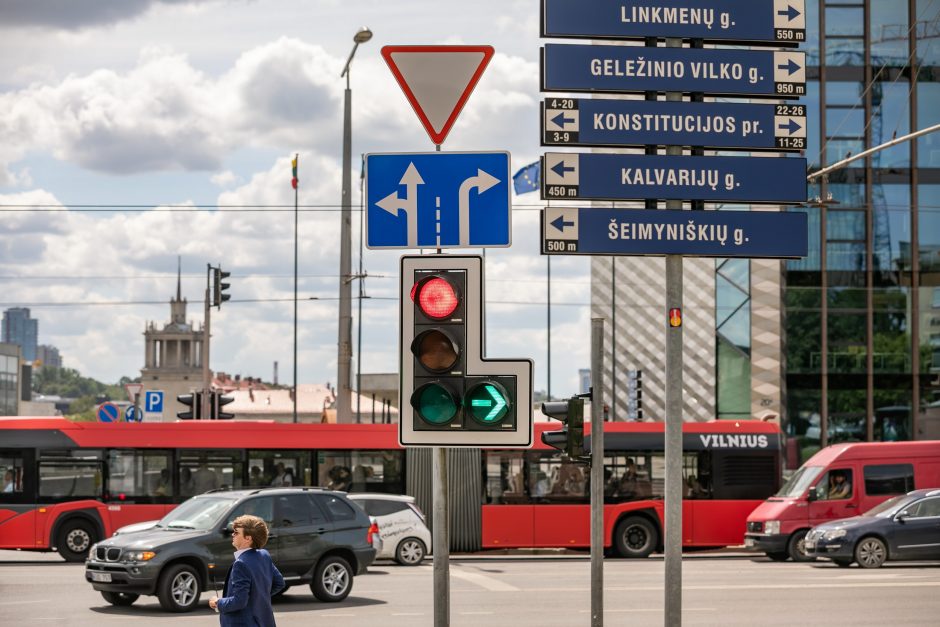 Vilniuje modernizuojamos 17 sankryžų – atsiras sekcijos į dešinę