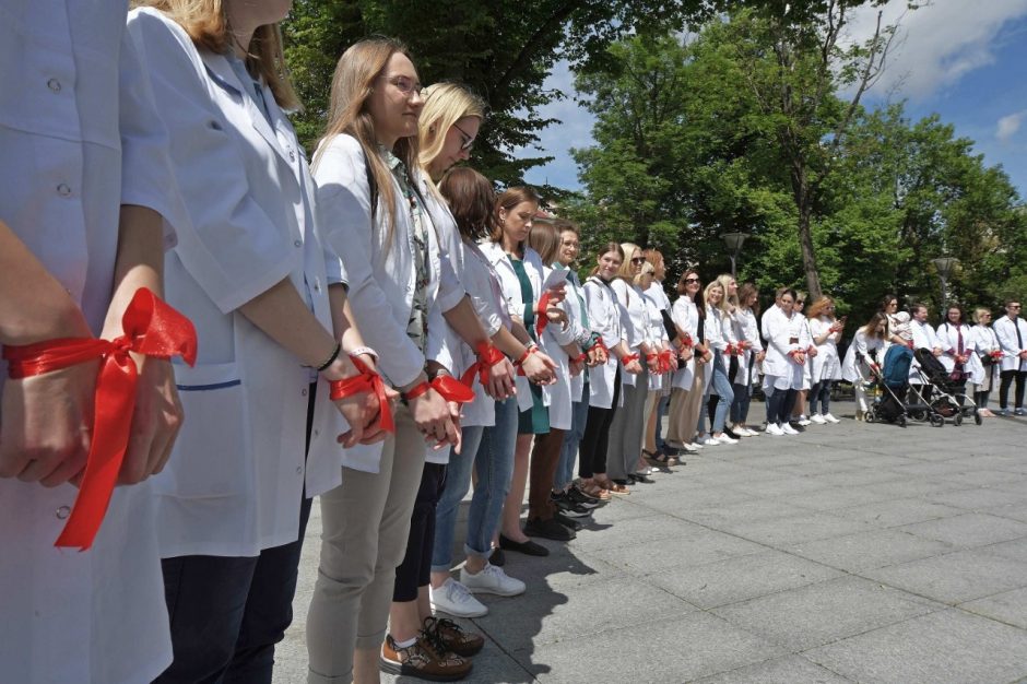 Sveikatos reikalų komitetas atmetė gydytojų pasiūlymus: balsavimas dėl pertvarkos – jau rytoj