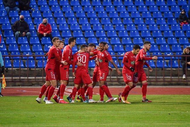„Panevėžys“ sutriuškino Vilniaus „Riterių“ ekipą ir žengė į LFF taurės finalą