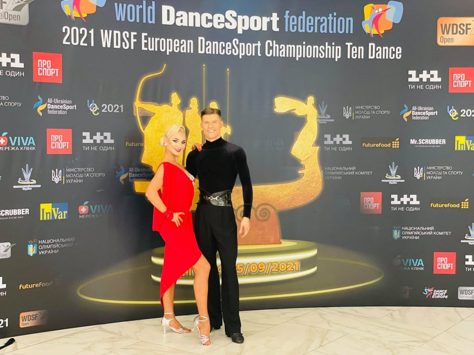 Europos 10 šokių čempionate E. Degutis ir U. Bliujūtė – vienuolikti