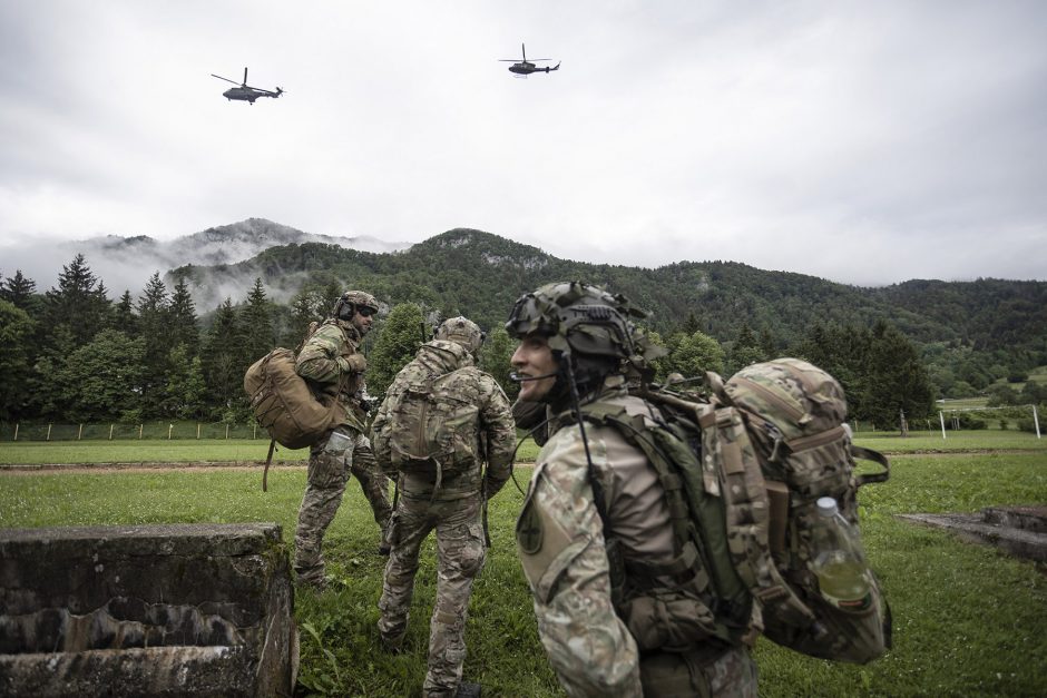 Lietuvos kariai baigė NATO šalių ir partnerių pratybas Slovėnijoje