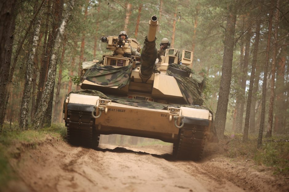 Lietuvos ir JAV rotacinių pajėgų kariai dalyvavo bendrose inžinerinių kliūčių įveikimo pratybose