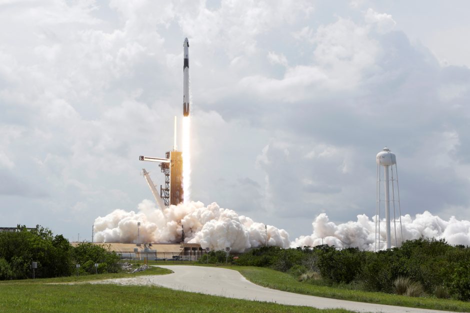 „SpaceX“ sėkmė – signalas sunerimti Rusijai?