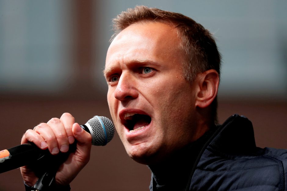 Rusijos teismas mėnesio pabaigoje nagrinės A. Navalno ieškinį D. Peskovui