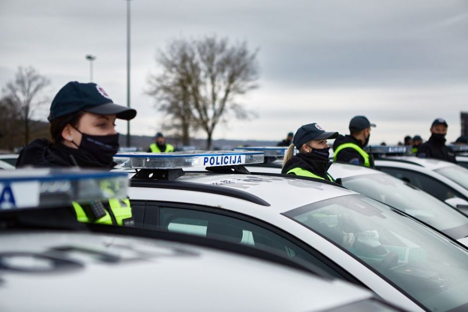Policijos autoparką papildė nauji automobiliai: Kaunui pasisekė labiausiai