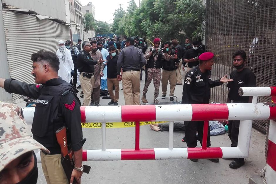 Per išpuolį Pakistano vertybinių popierių biržoje žuvo mažiausiai 6 žmonės