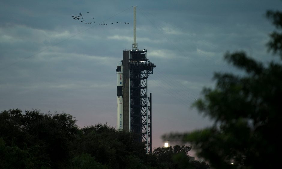 Astronautai rengiasi „SpaceX“ erdvėlaiviu išskristi į tarptautinę kosminę stotį