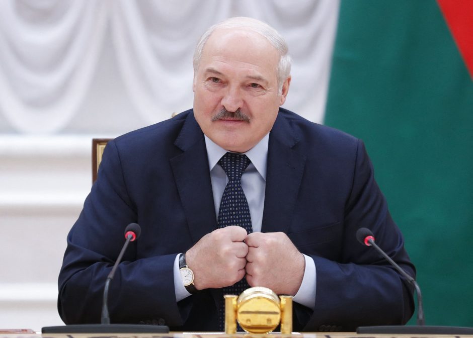 A. Lukašenka: Baltarusija ketina pirkti iš Rusijos ginklų už daugiau kaip 1 mlrd. dolerių