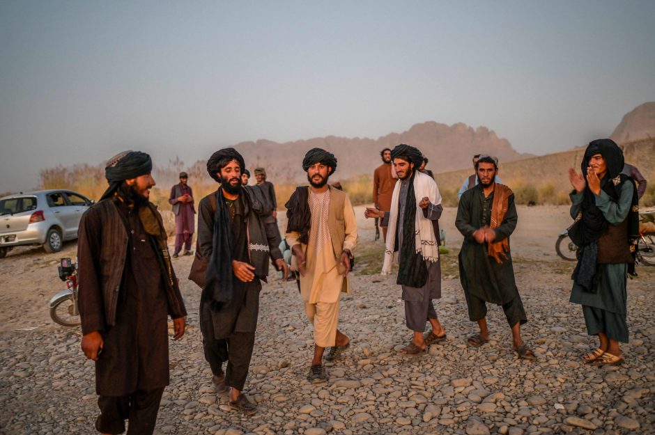 Talibanas „laikinai“ priims monarchijos laikų konstituciją su kai kuriomis pataisomis