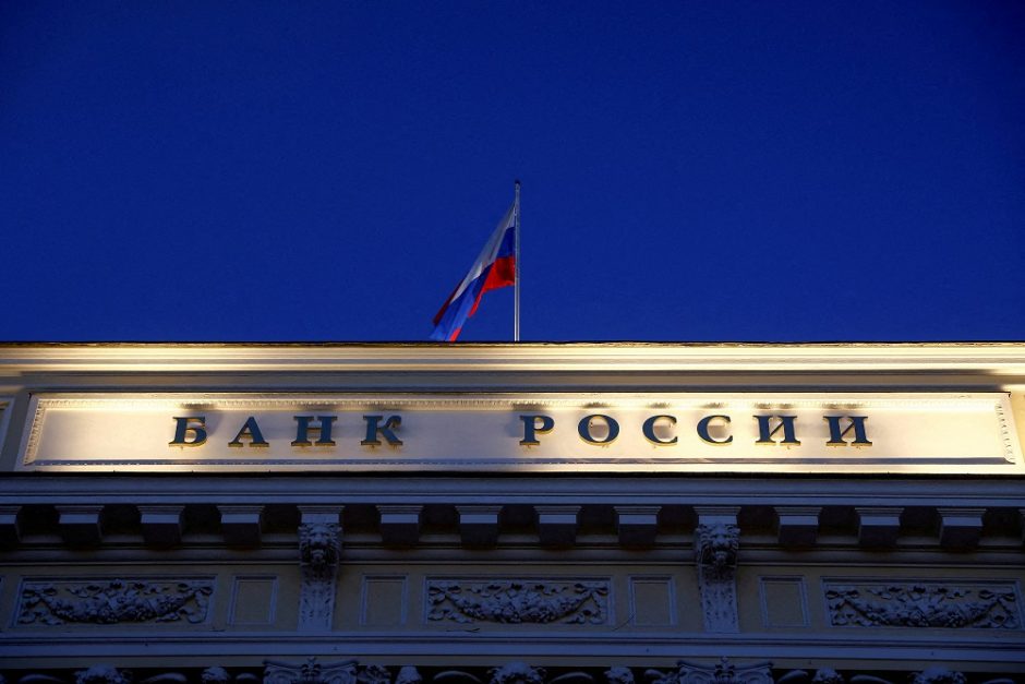 Įsigaliojo ES sankcijos Rusijos centriniam bankui ir aviacijai