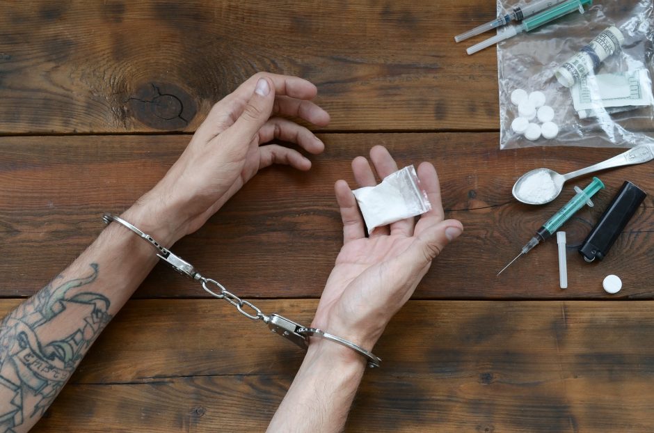 Sicilijoje sulaikyta mafijos gauja, naudojusi dešimtmečius vaikus prekybai narkotikais