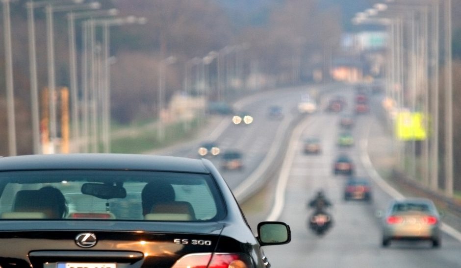 Lietuvoje minima Keliaujančiųjų ir vairuotojų diena: primins apie pagarbą vieni kitiems kelyje