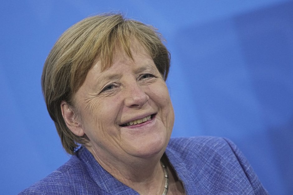 J. Bidenas liepos 15-ąją Baltuosiuose rūmuose priims A. Merkel