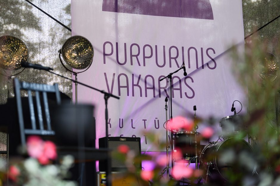 Anykščiai tviskėjo purpuru: baigėsi kultūros festivalis „Purpurinis vakaras“