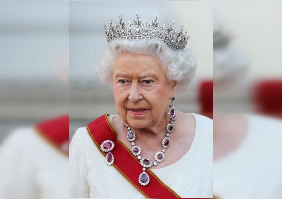 JK karalienę Elžbietą II „erzina“ veiksmų stoka kovoje su klimato krize