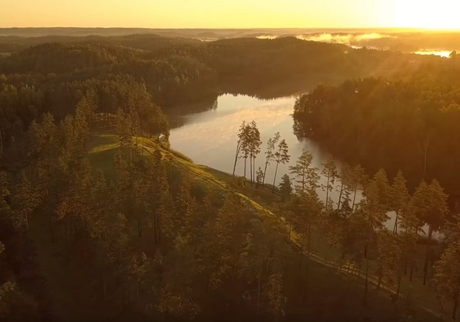 Sukurtas filmas apie Sirvėtos regioninio parko vertybę – Kačėniškės piliakalnį