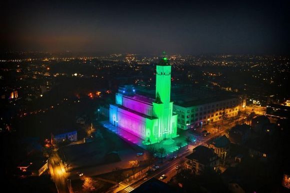 Dėl kilnaus tikslo Kauno Kristaus Priskėlimo bazilika nušvis nekasdieniškomis spalvomis