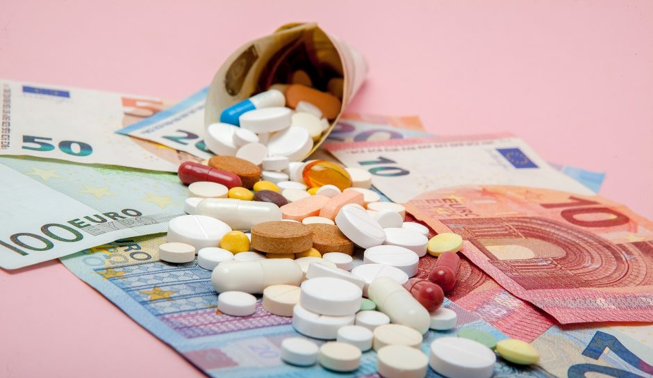 Ministras A. Dulkys žada iš esmės keisti vaistų kainyno peržiūros principus