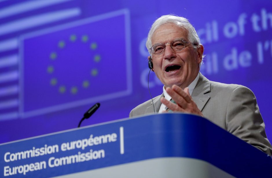 J. Borrellis: Europai reikalingas sankcijų Rusijai ir dialogo su ja balansas