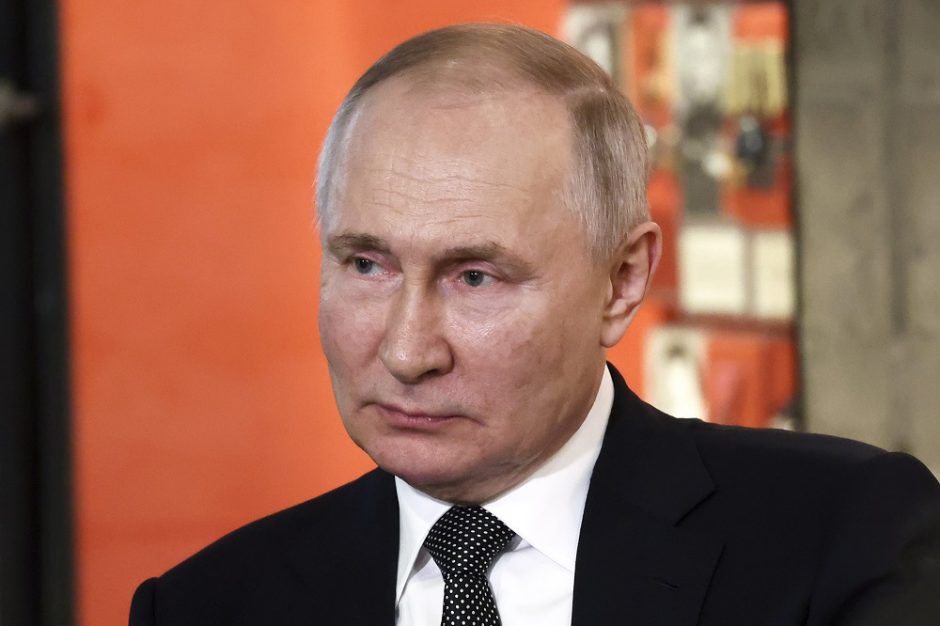 Kremliuje – konfliktai: V. Putinas dėl karo užspaustas į kampą