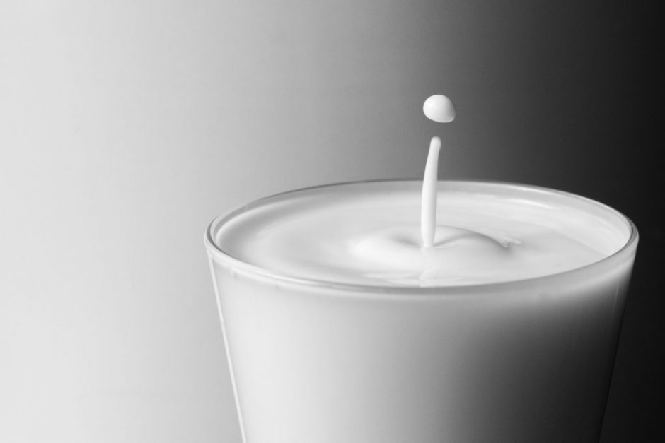 Dėl pasikartojančių pažeidimų ŽŪK „Krosnos pienas“ nebegalės supirkinėti žaliavinio pieno