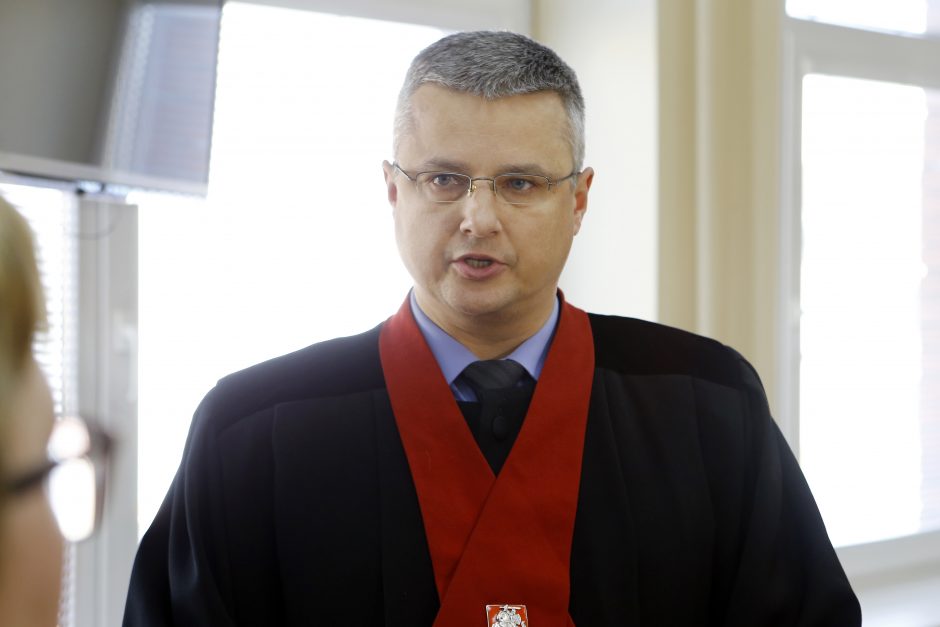 Klaipėdos apygardos prokuratūros prokuroras pažemintas pareigose (papildyta)
